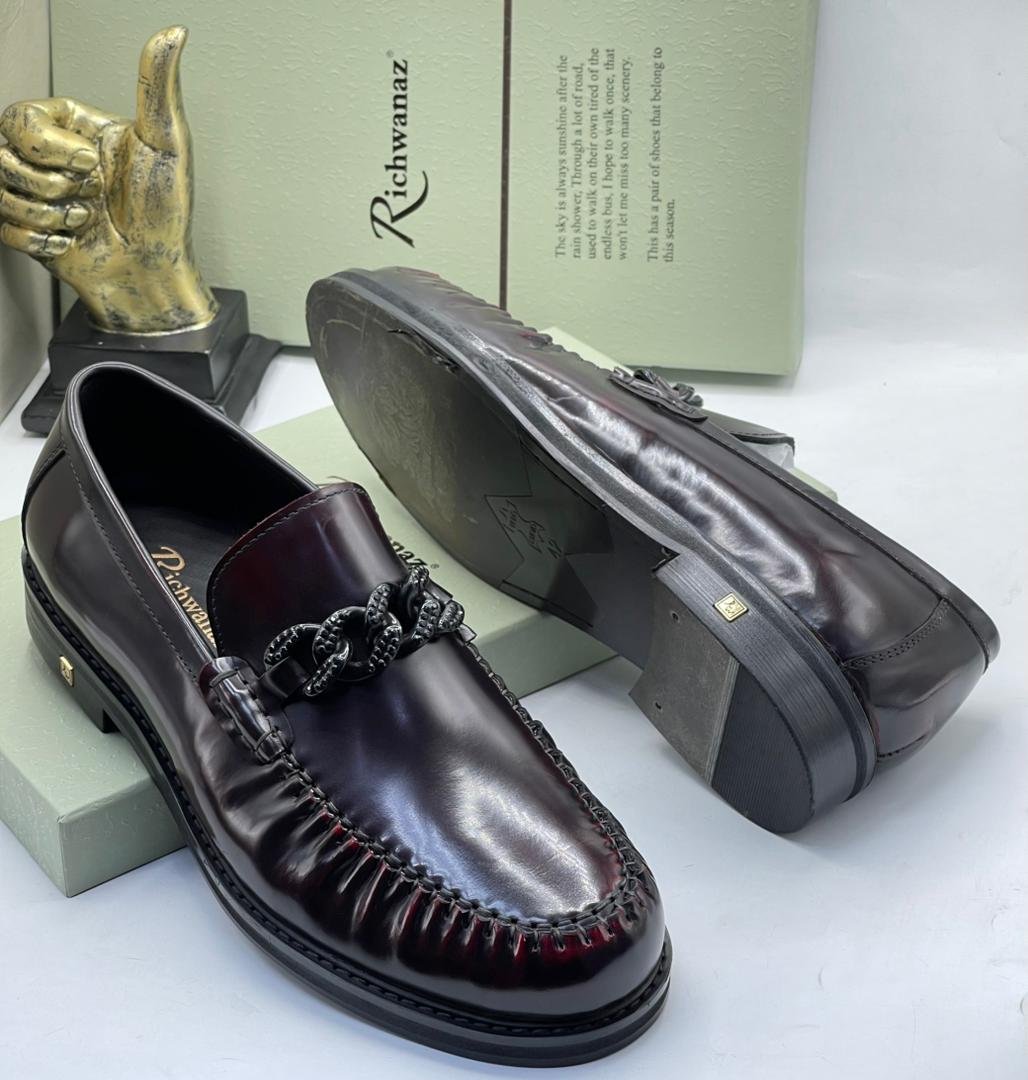 jukel shoes (82) Men's Burgundy High-Shine Dress Loafer - Image 1